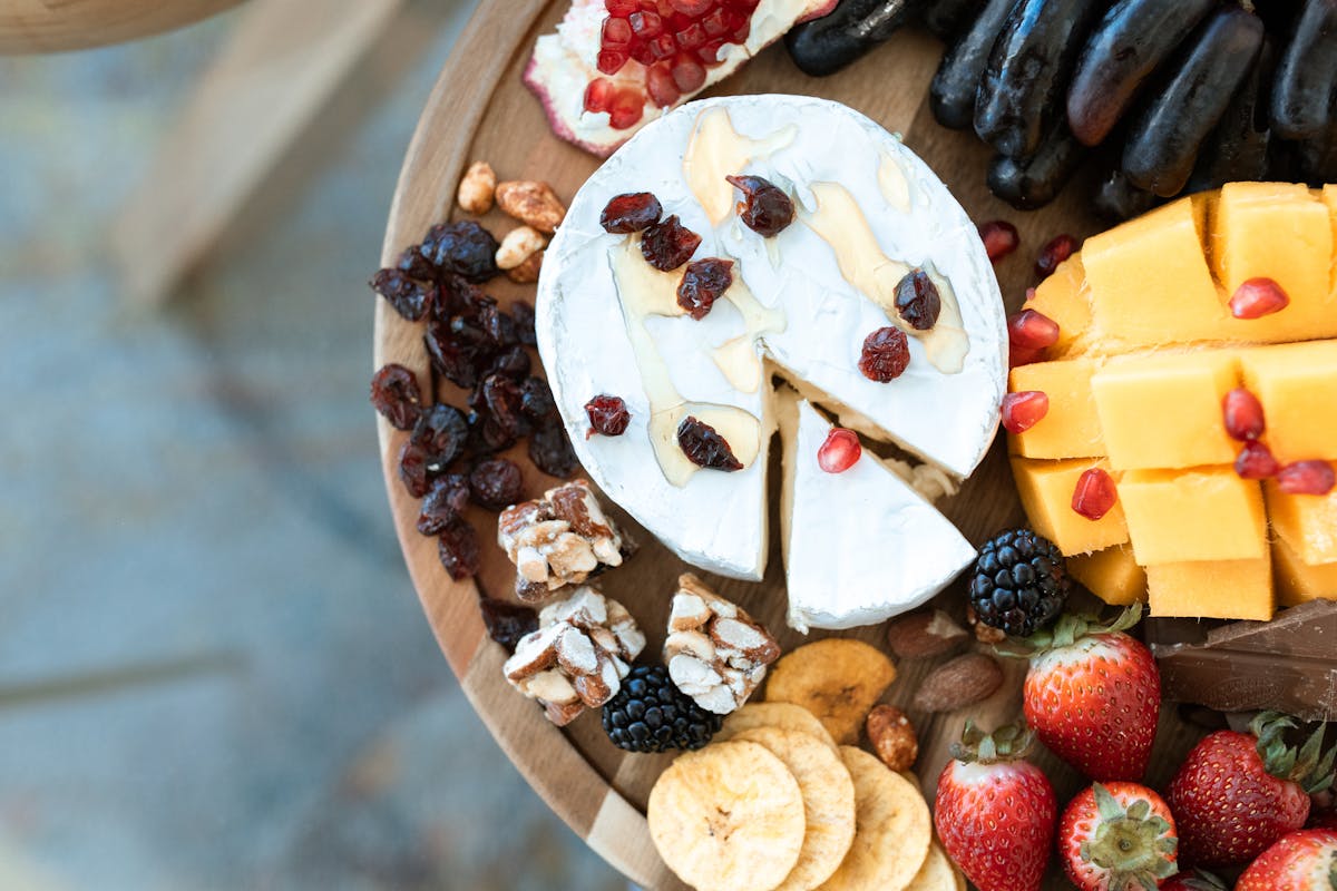 Elegant round gift board